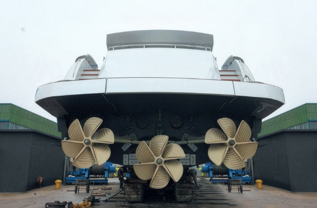 Yacht stern and propellers