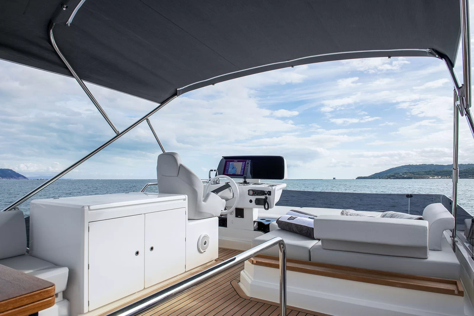 Yacht gallery image