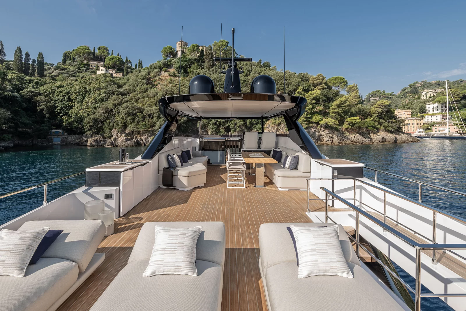 Yacht gallery image